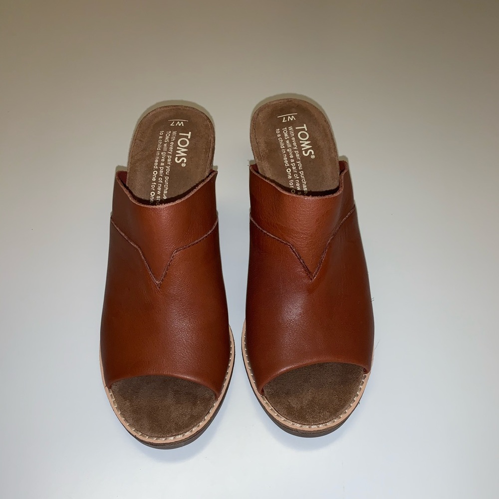 Women’s Toms leather wedge sandals